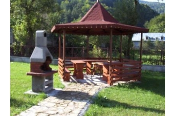Rumunjska Chata Slănic Moldova, Eksterijer